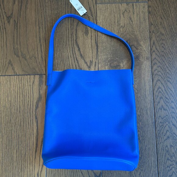 Joss Faux-Leather Bucket Tote w/Mini Pouch - Sold Out Online - New with Tags - Picture 6 of 6